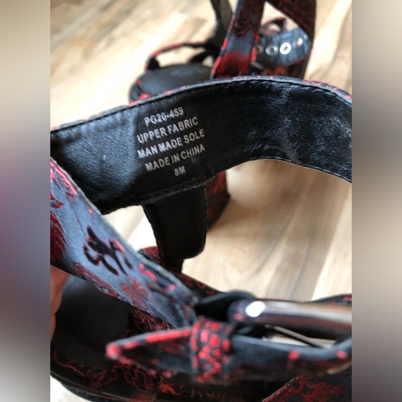 Platform Heels - Picture 7 of 9